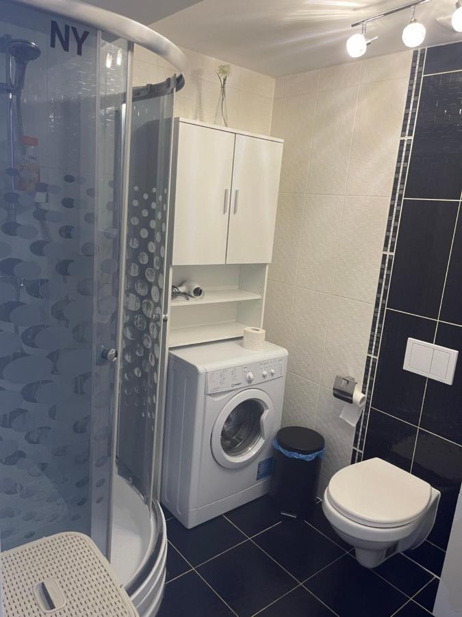 Tranzzit Airport Apartment II Otopeni Eksteriør bilde