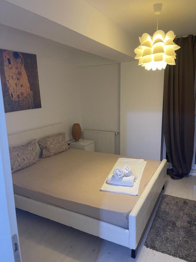 Tranzzit Airport Apartment II Otopeni Eksteriør bilde